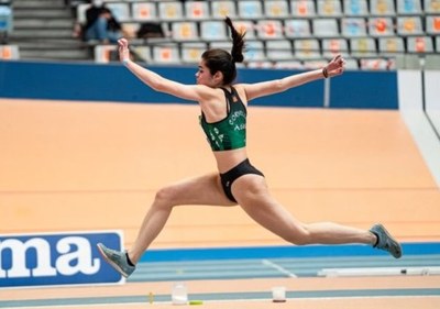 La Diwa Vilà Sánchez, estudiant del 2n GCED, guanya la medalla de bronze en triple salt femení